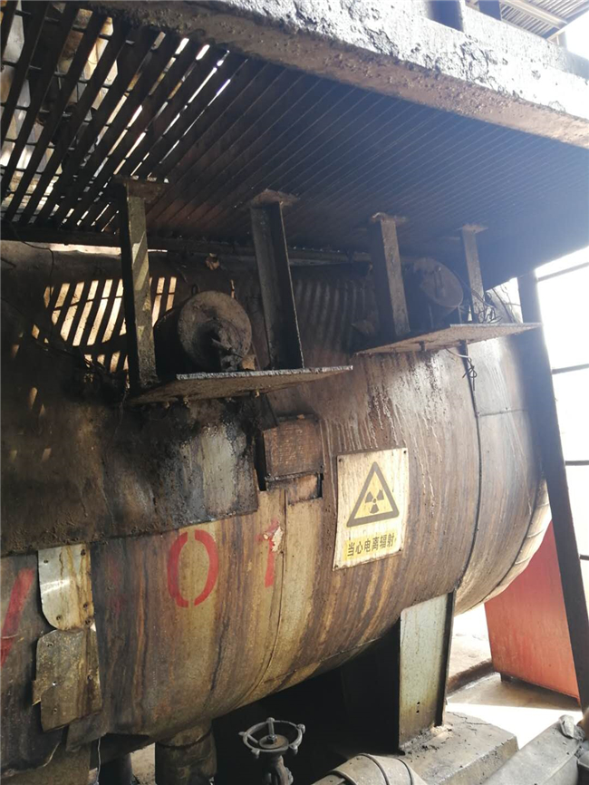 現(xiàn)場(chǎng)料位計(jì)和料位開關(guān)照片